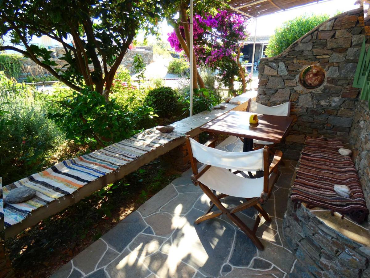Το Κατἑ Aparthotel Artemonas Exterior photo