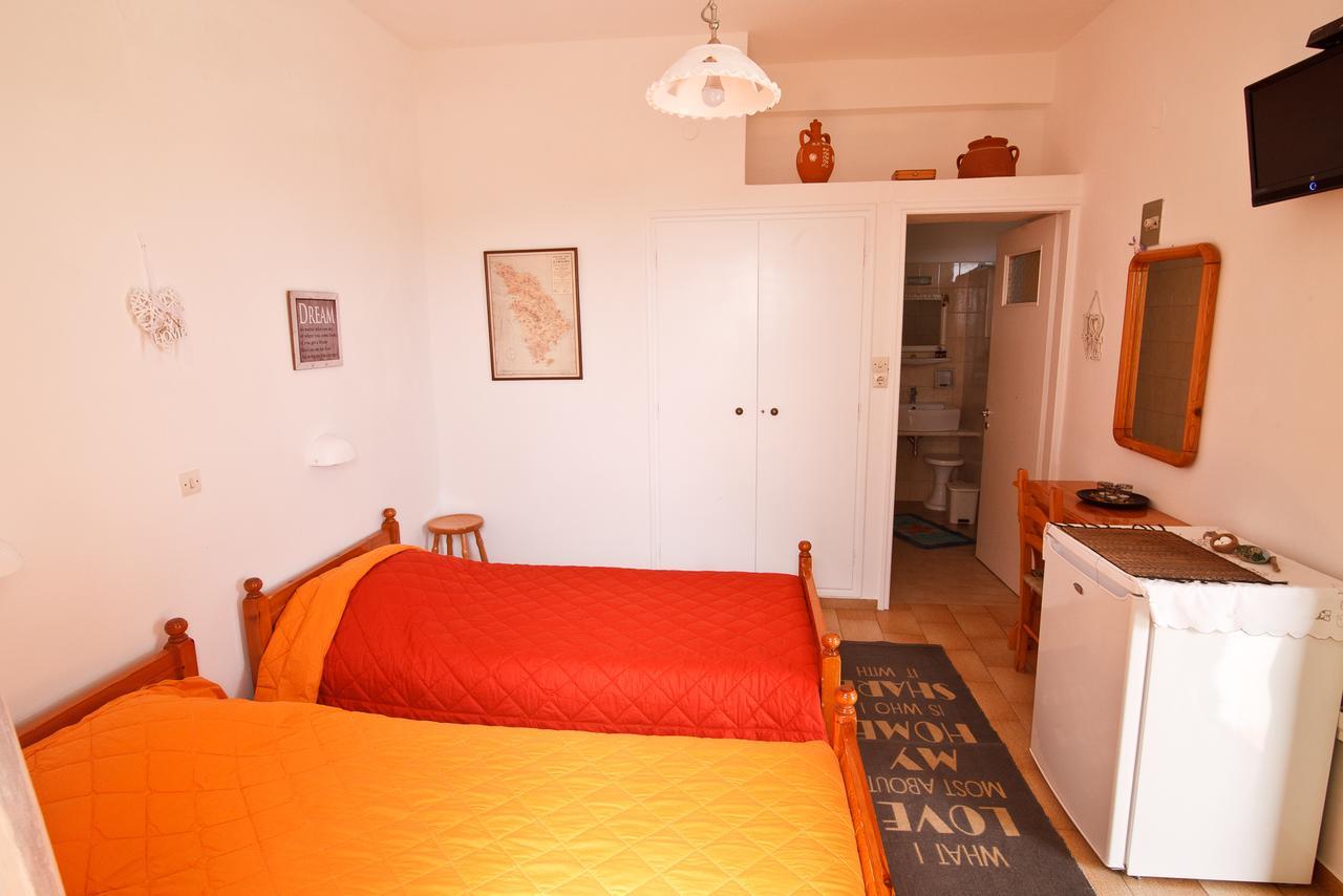 Το Κατἑ Aparthotel Artemonas Exterior photo